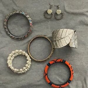 BULK Bracelets and pair of earrings